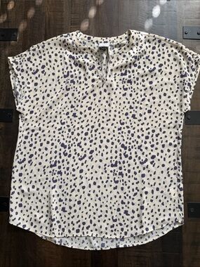 CAbi Cream Short-Sleeve Animal-Print Notch-Neck Top
